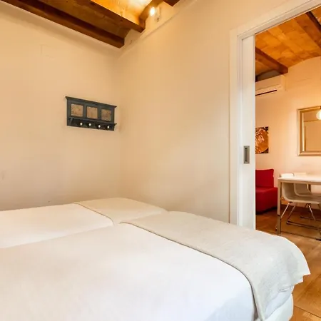 Blasco De Garay: Acogedor En El Corazon De Poble-sec Apartment Barcelona